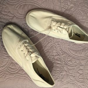 BRAND NEW Mossimo White Sneakers